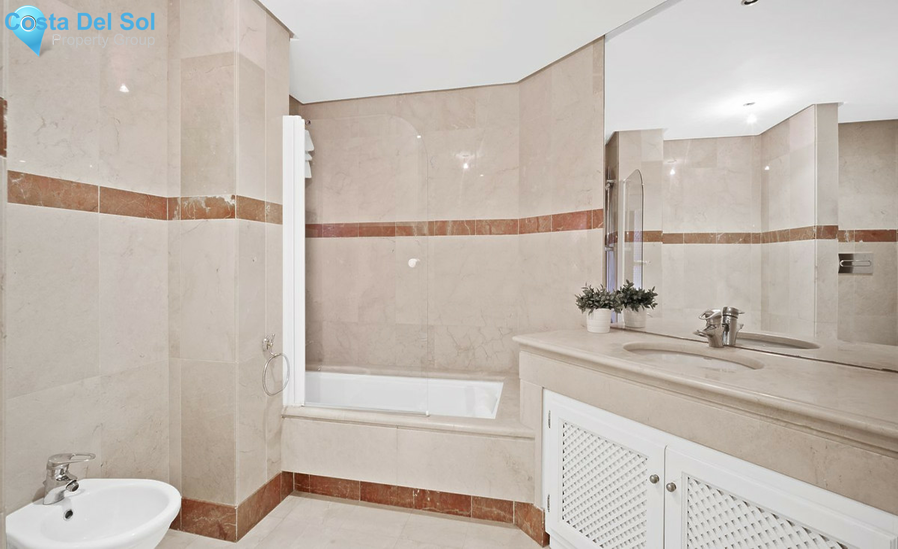 Ground Floor Apartment in Estepona-1458074