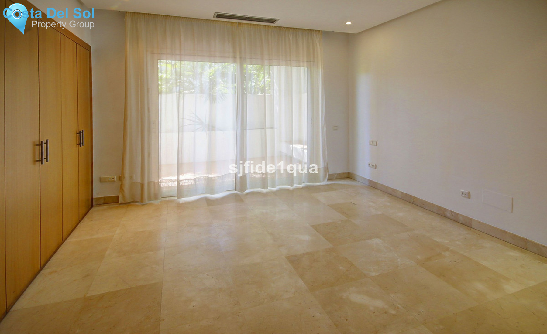 Ground Floor Apartment in Estepona-1527262