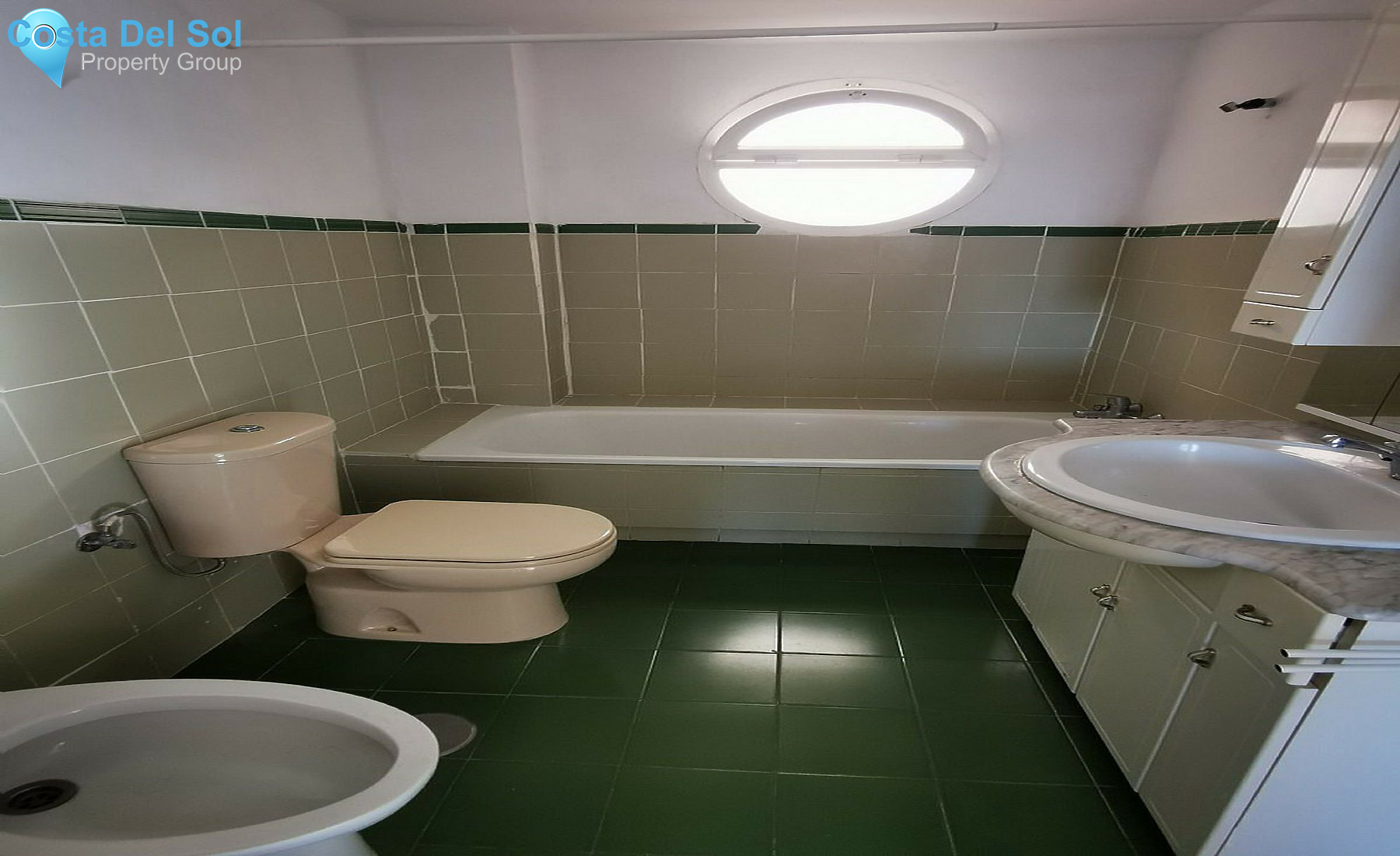 Ground Floor Apartment in Estepona-1529256
