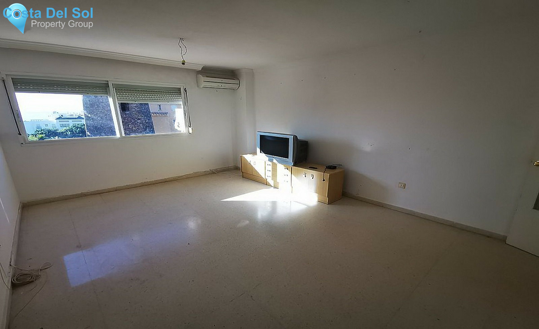 Ground Floor Apartment in Estepona-1529250