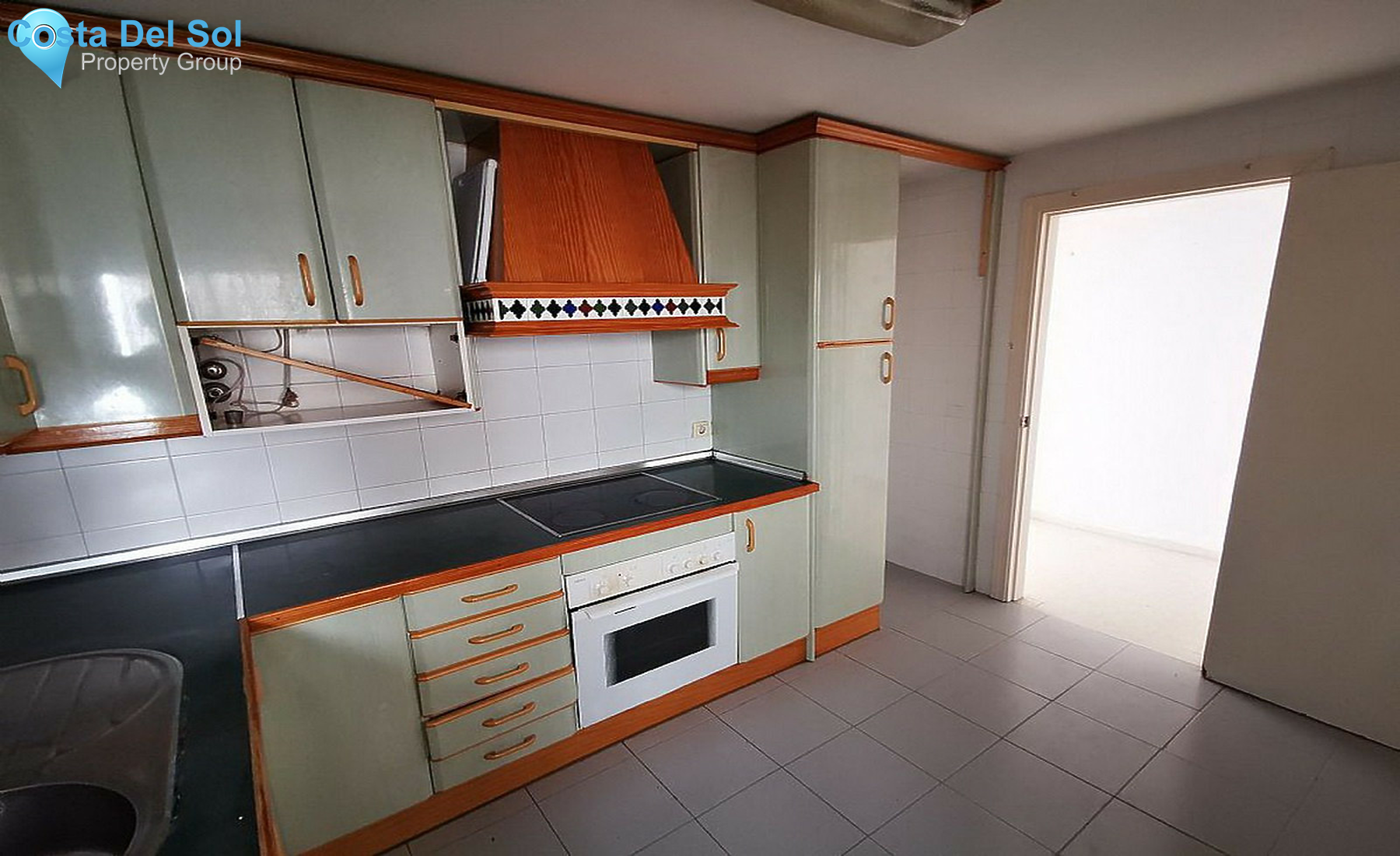 Ground Floor Apartment in Estepona-1529253