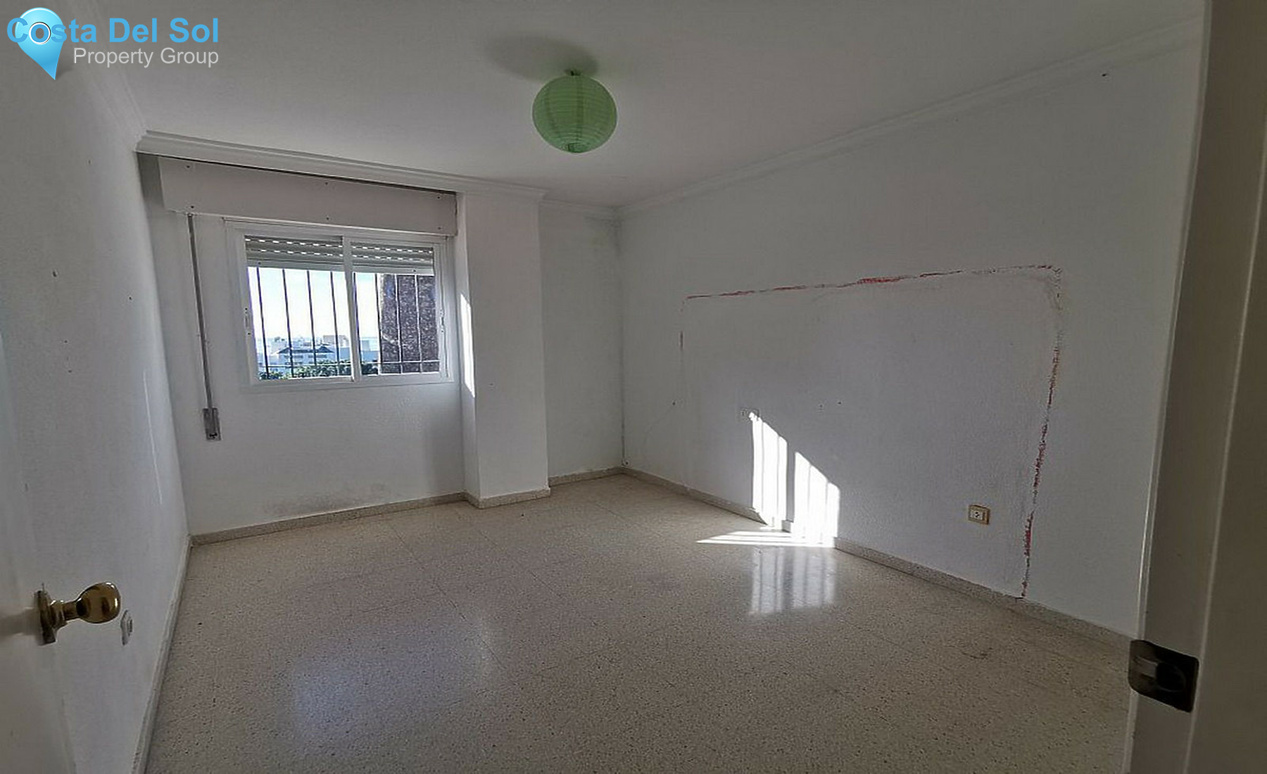 Ground Floor Apartment in Estepona-1529254