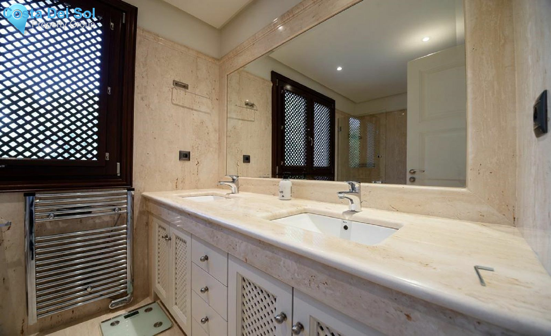 Ground Floor Apartment in Estepona-1129197