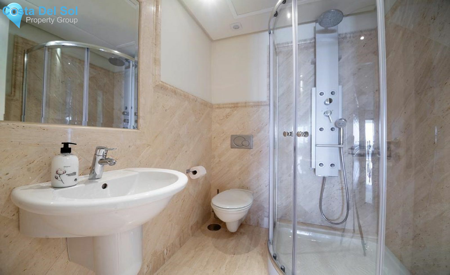 Ground Floor Apartment in Estepona-1129198