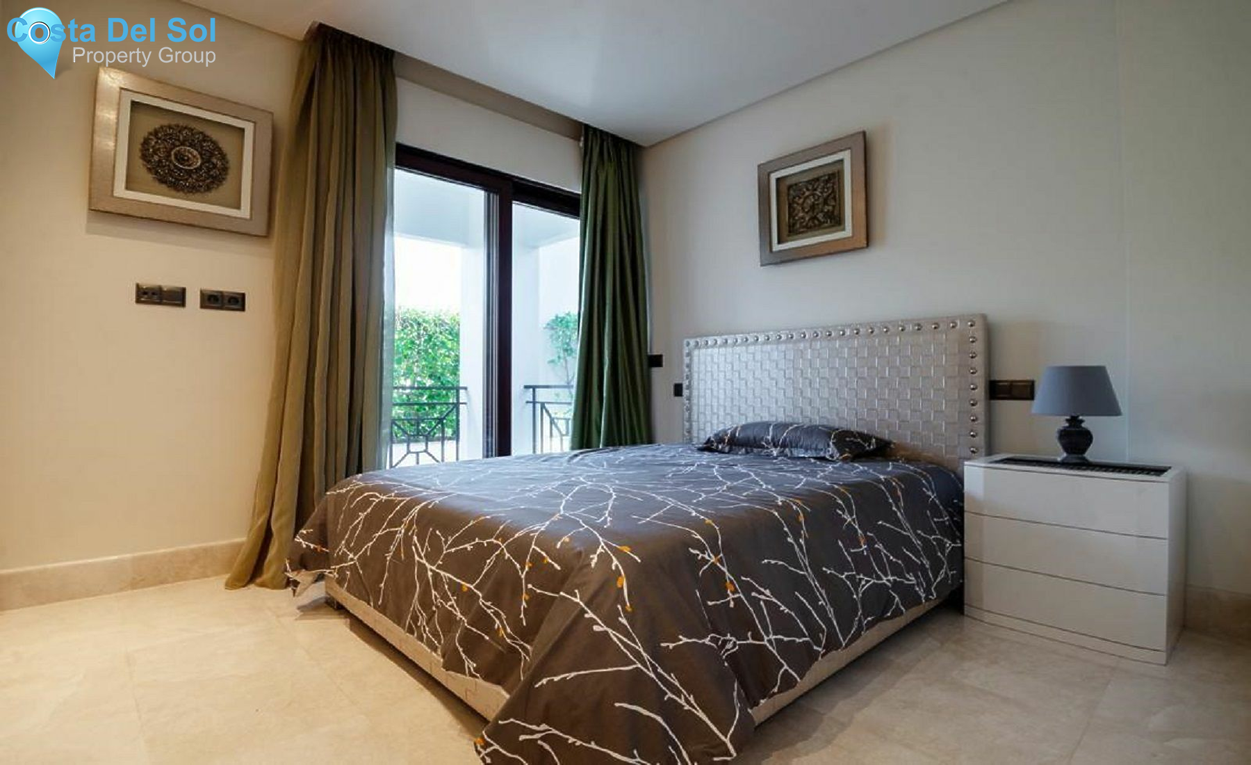 Ground Floor Apartment in Estepona-1129191