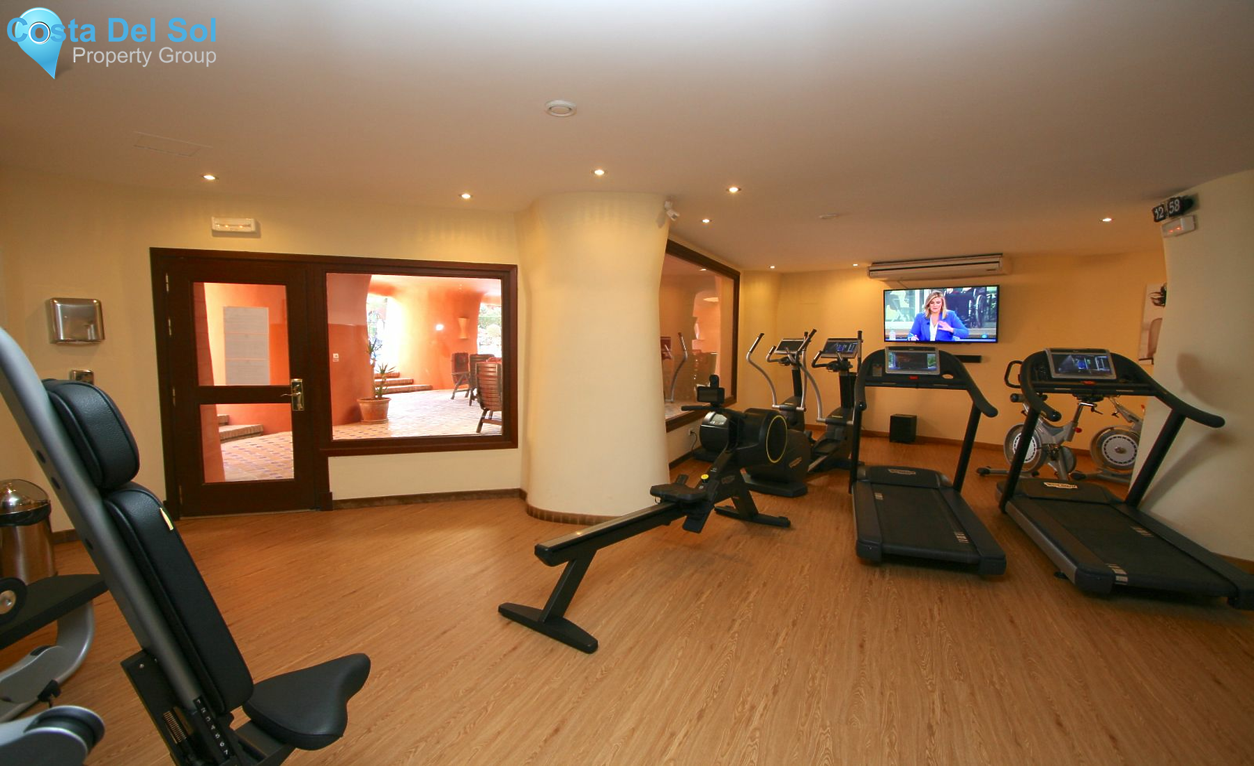 Ground Floor Apartment in Estepona-1135536