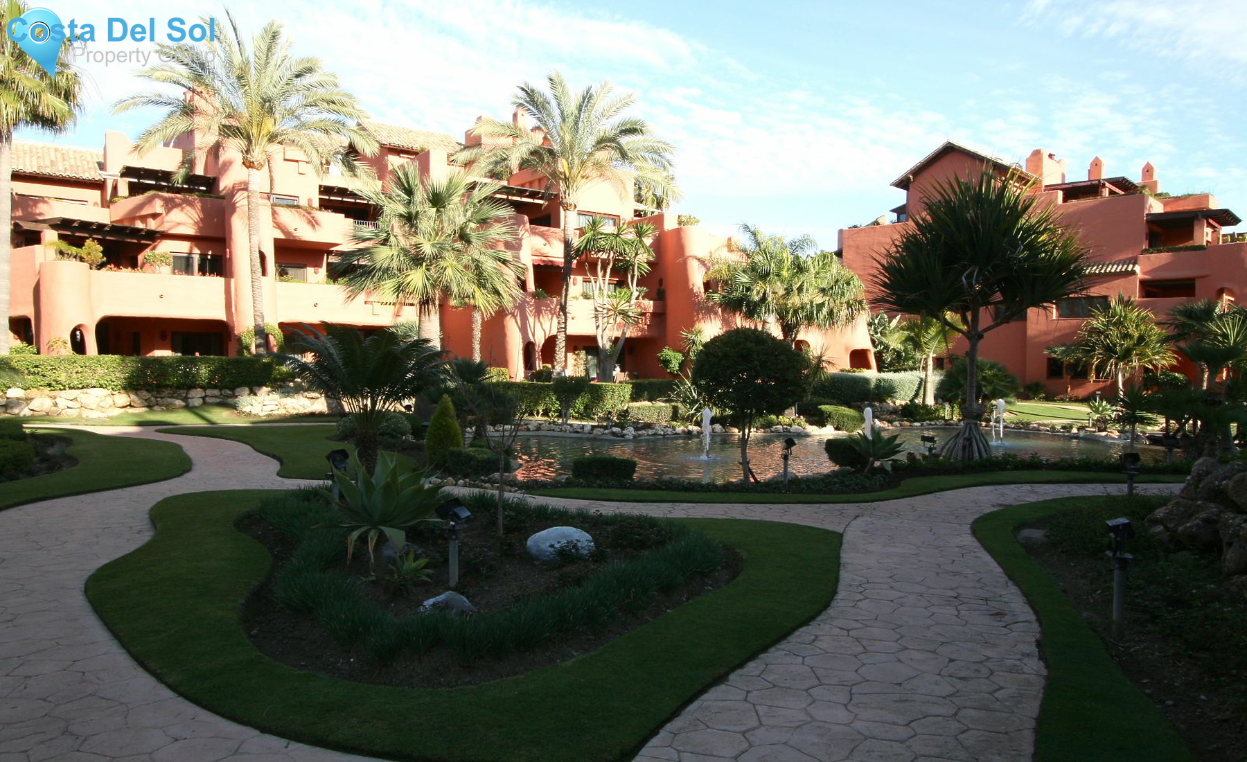 Ground Floor Apartment in Estepona-1135549