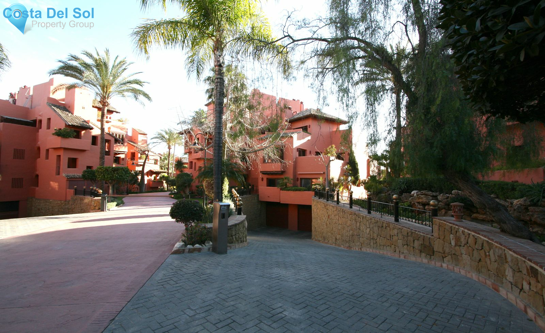 Ground Floor Apartment in Estepona-1135551