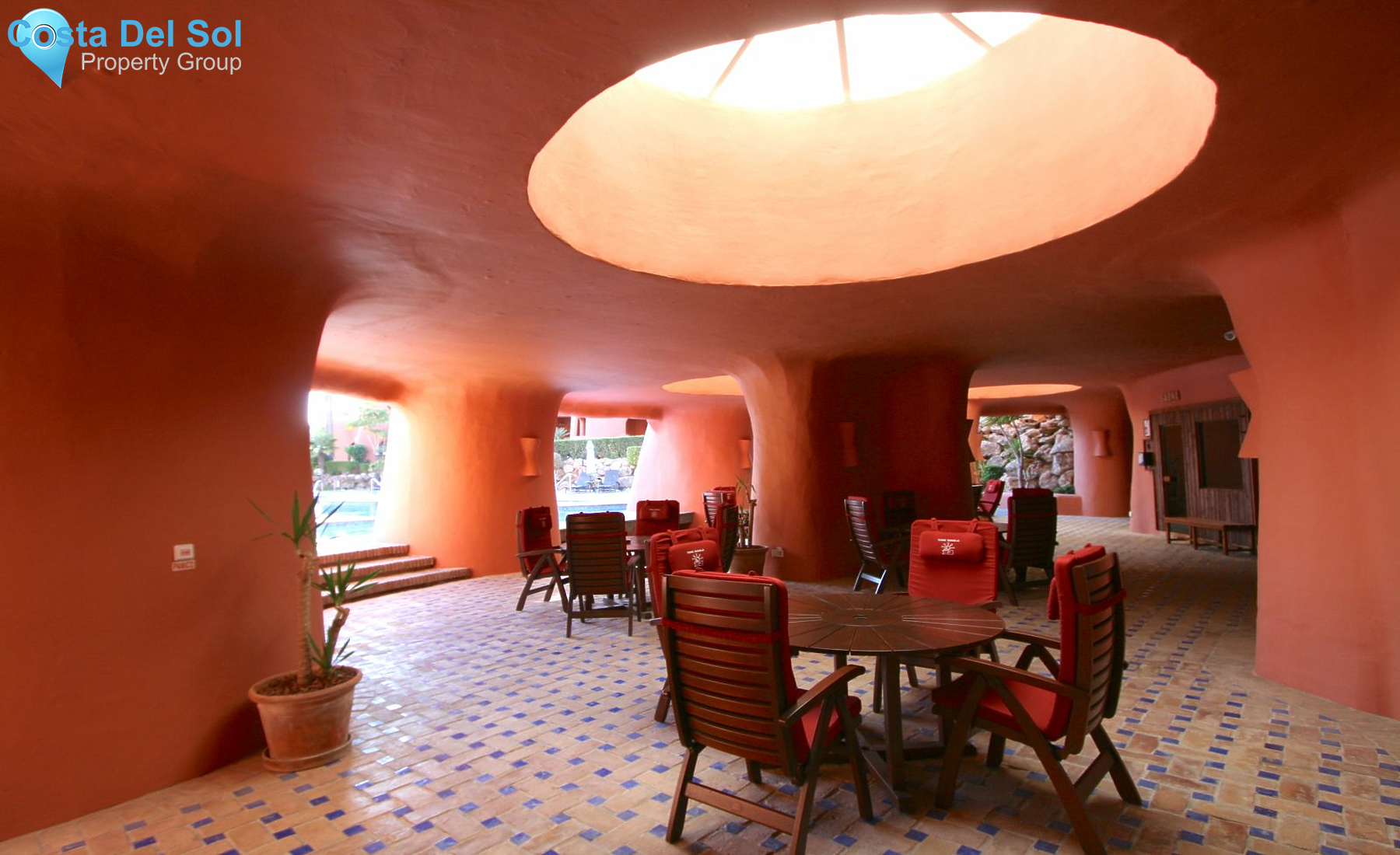 Ground Floor Apartment in Estepona-1135541