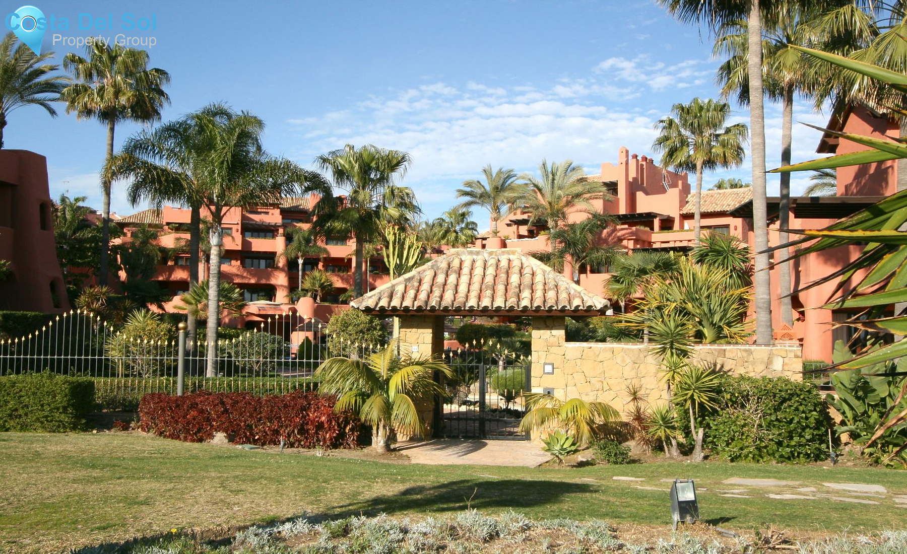 Ground Floor Apartment in Estepona-1135542