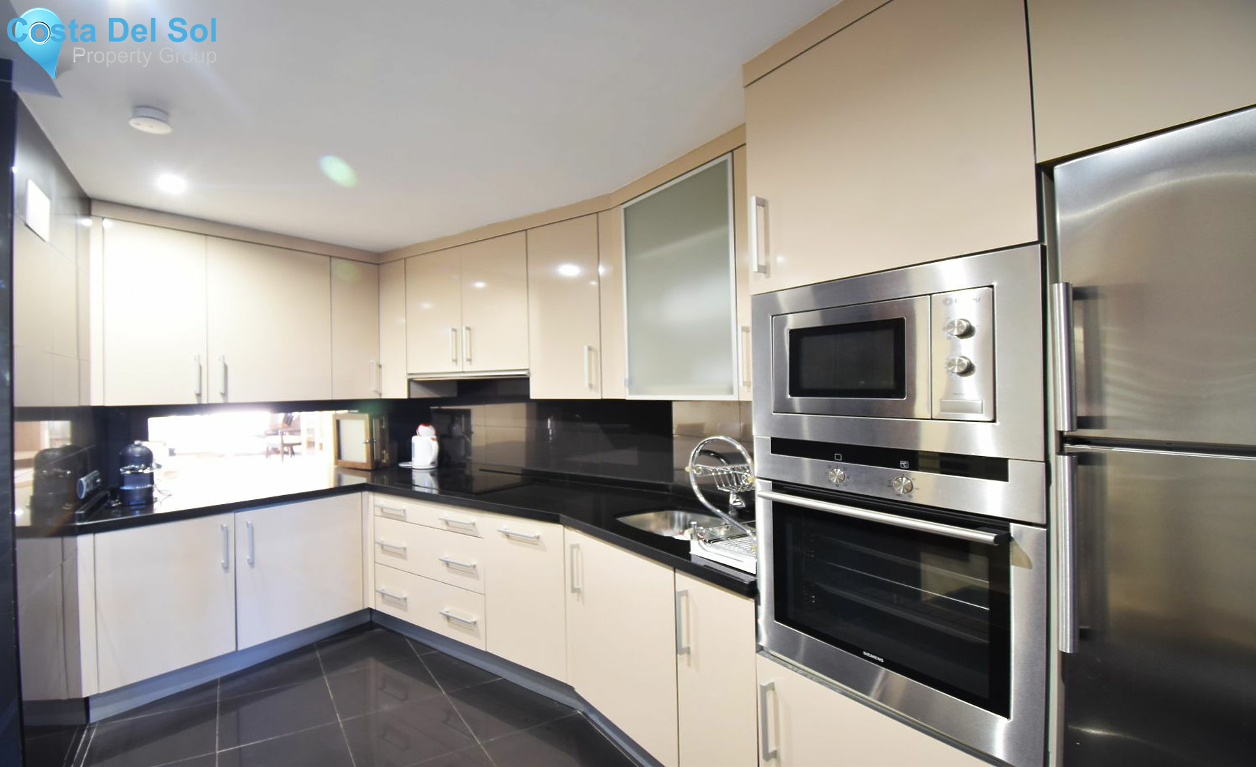 Ground Floor Apartment in Estepona-1145239