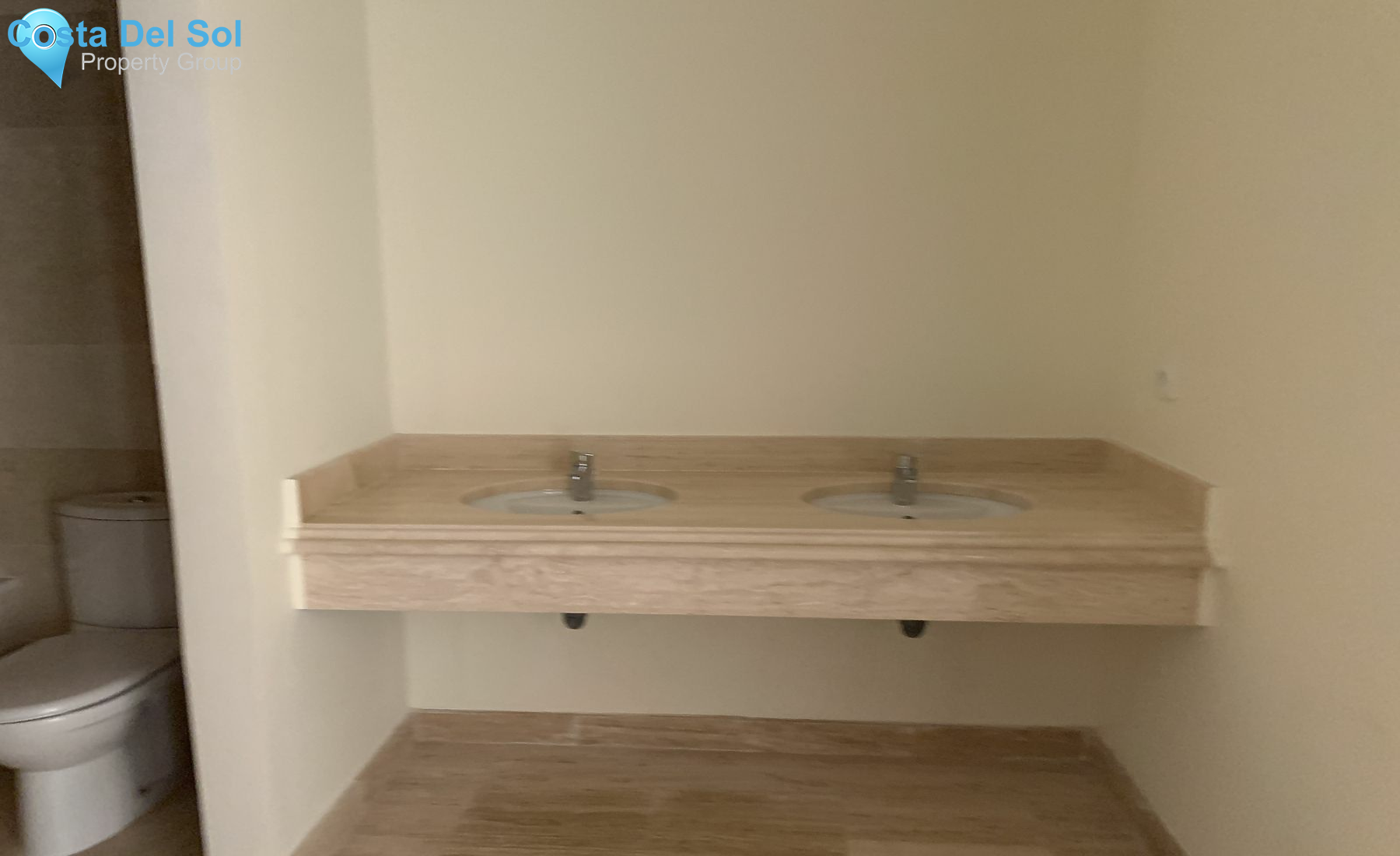 Ground Floor Apartment in Estepona-1155604