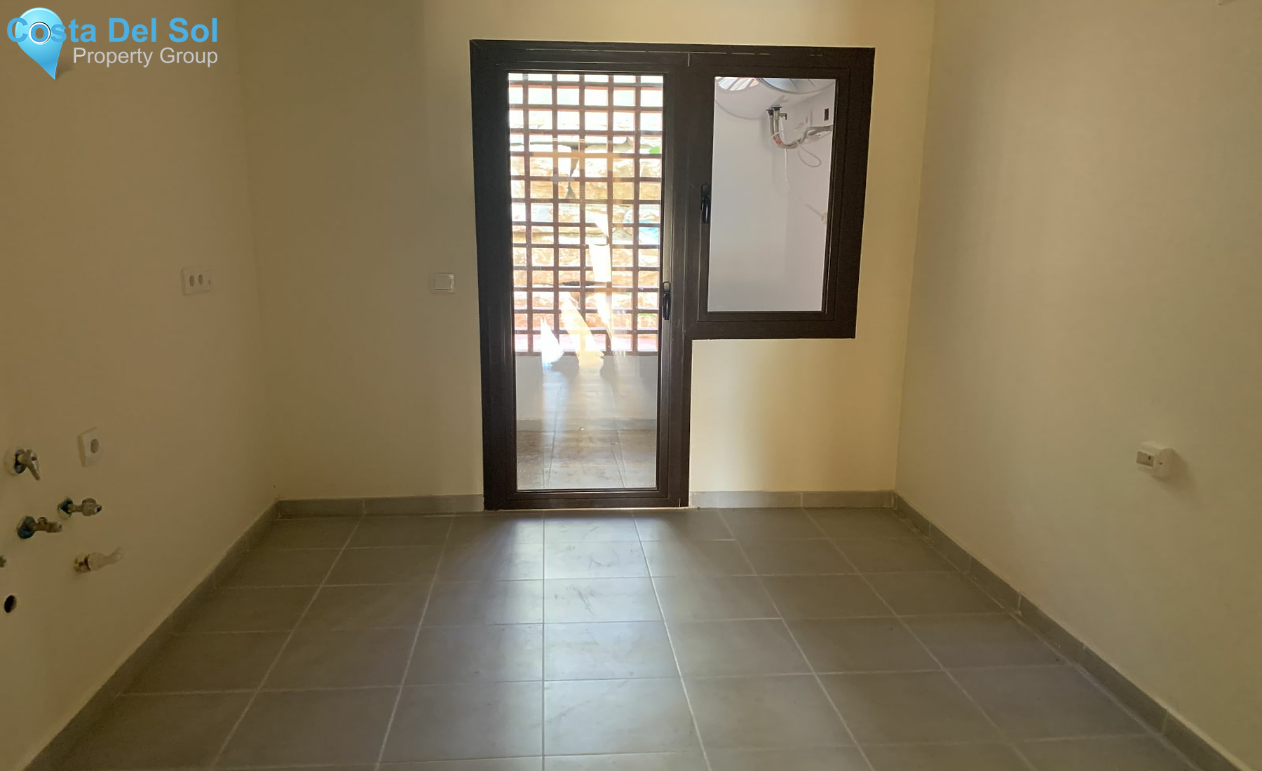 Ground Floor Apartment in Estepona-1155605