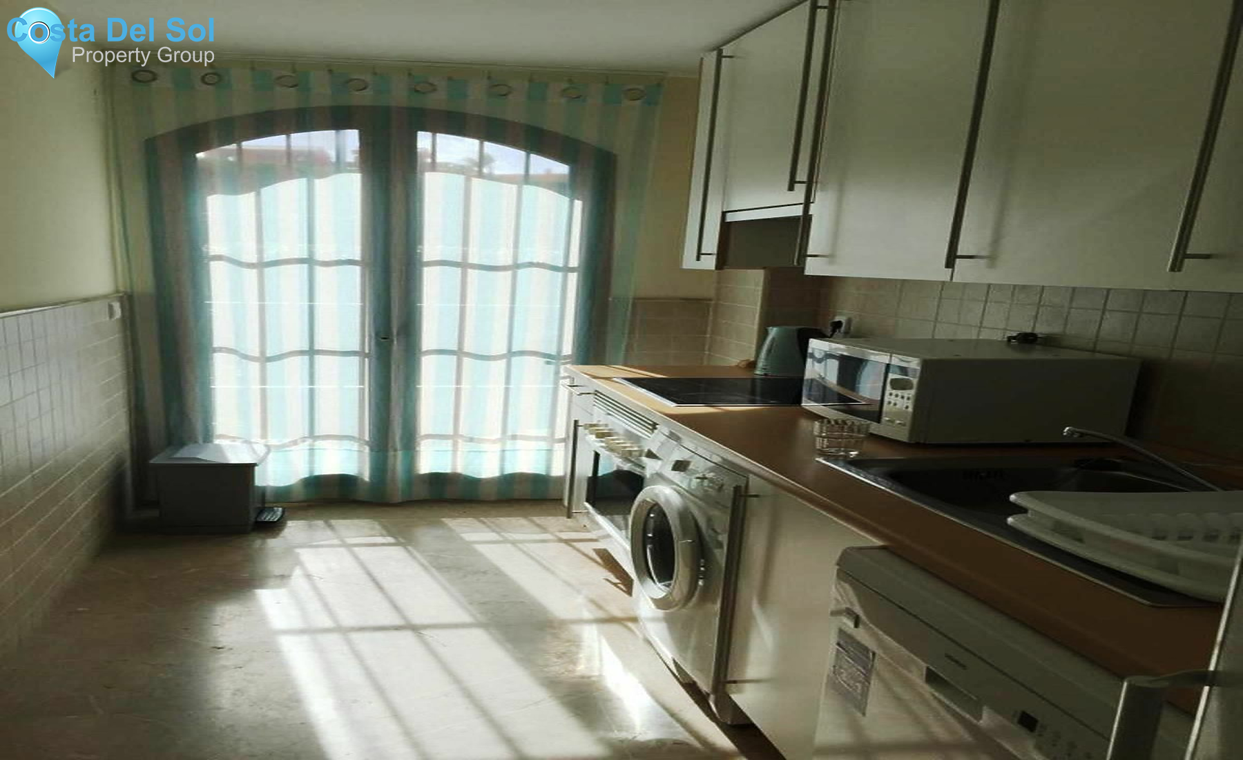 Ground Floor Apartment in Estepona-1181063