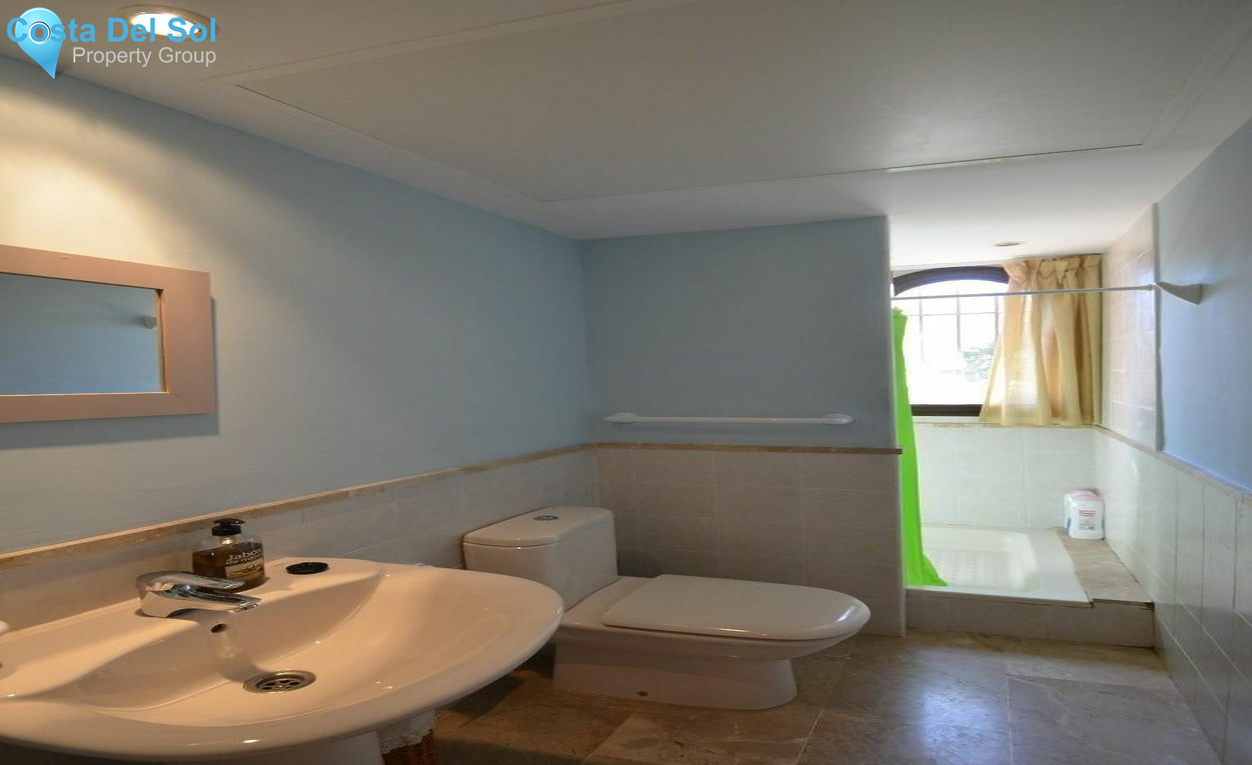Ground Floor Apartment in Estepona-1197778