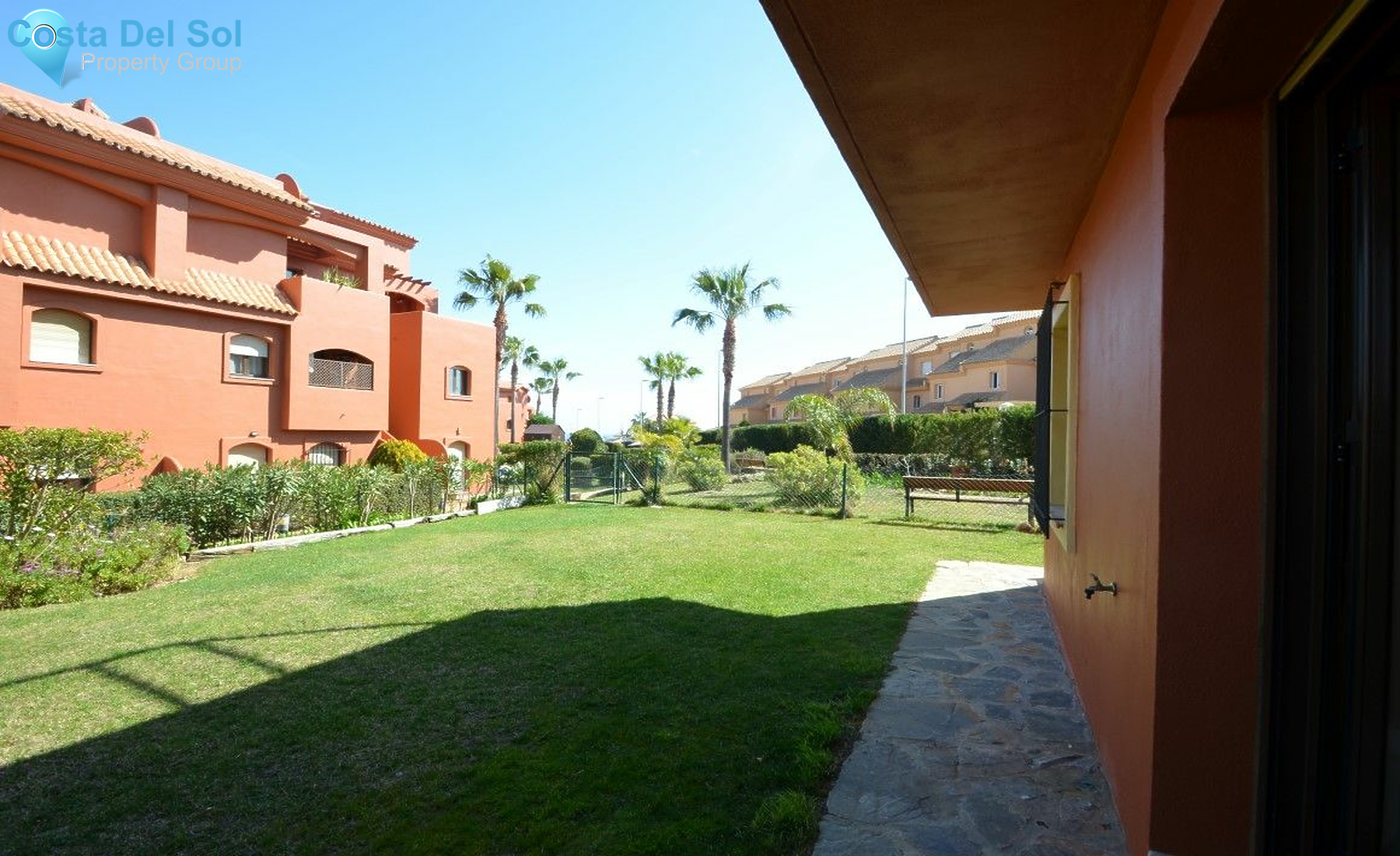 Ground Floor Apartment in Estepona-1197779