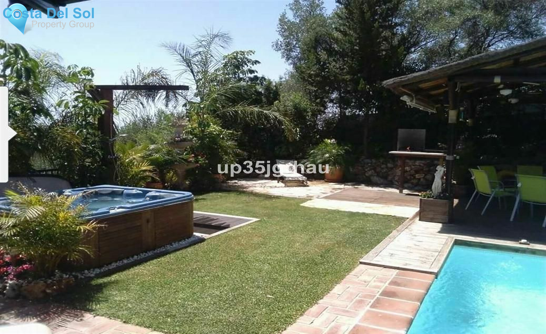 Ground Floor Apartment in Estepona-1228056