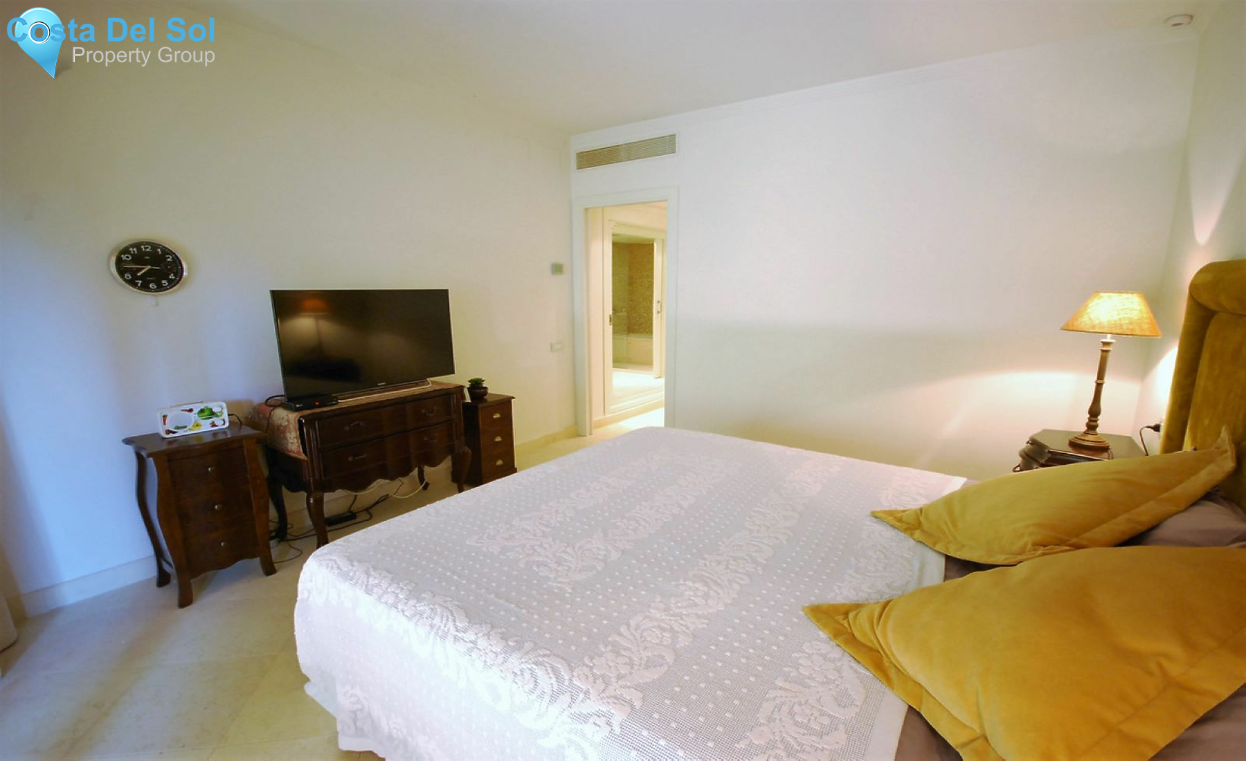 Ground Floor Apartment in Estepona-1428374