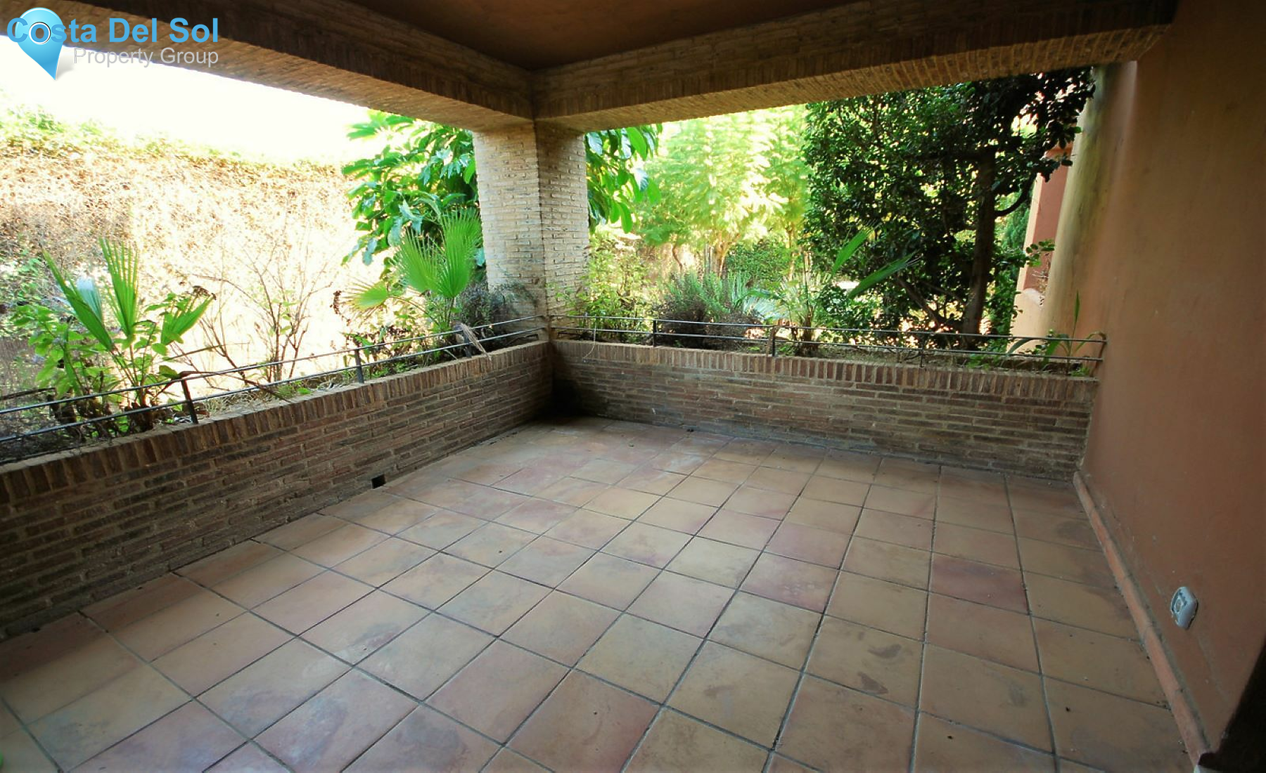 Ground Floor Apartment in Estepona-1428375