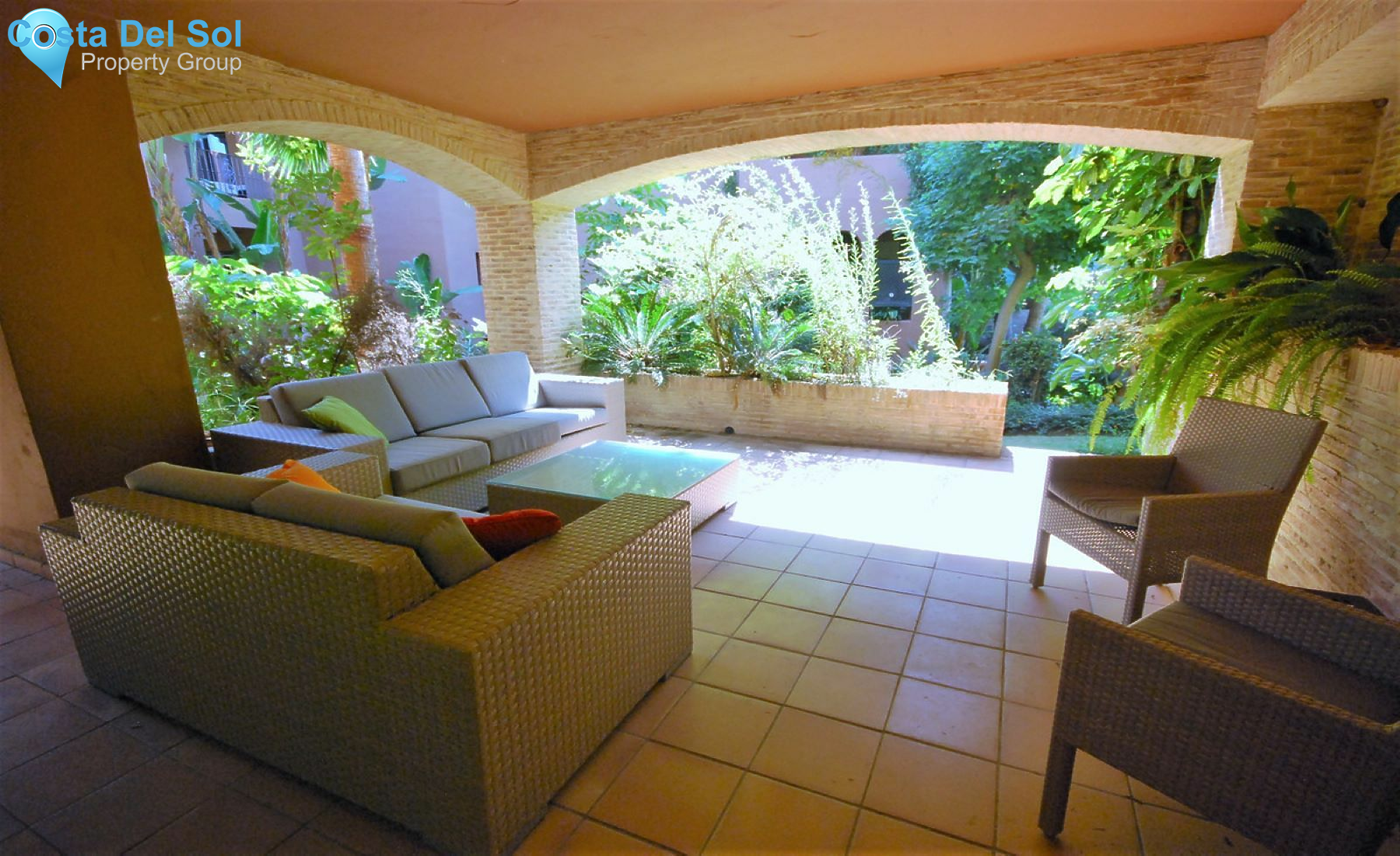 Ground Floor Apartment in Estepona-1428366