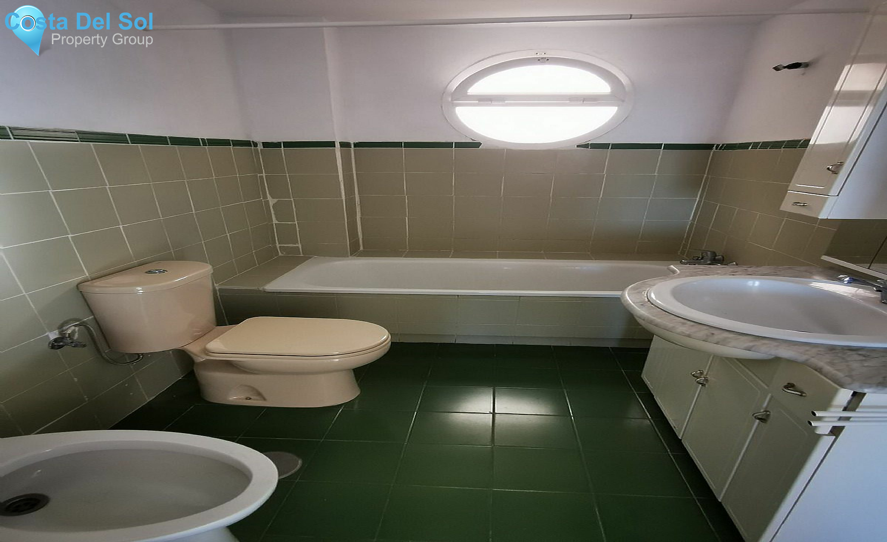 Ground Floor Apartment in Estepona-1481357