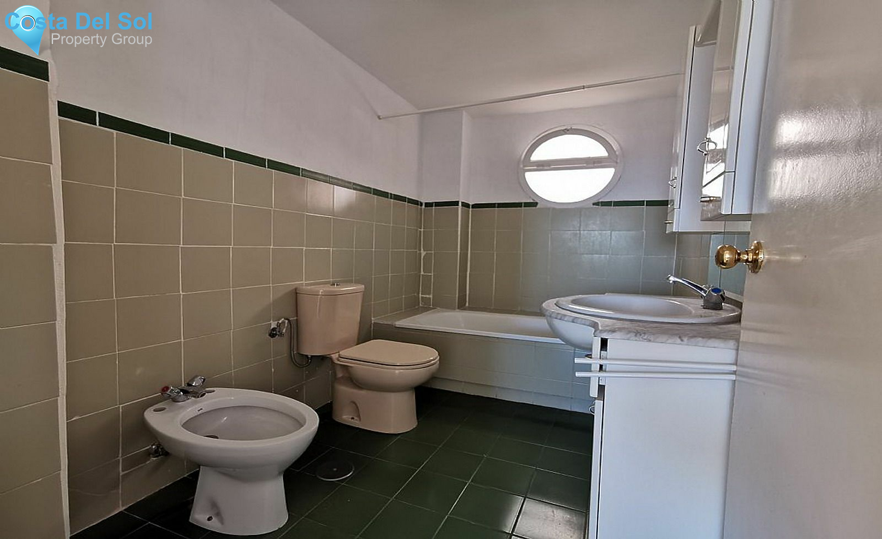 Ground Floor Apartment in Estepona-1481358
