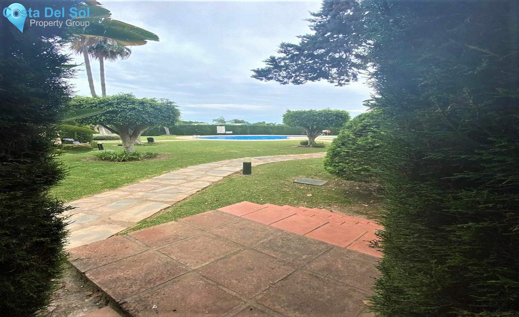 Ground Floor Apartment in Estepona-1484503