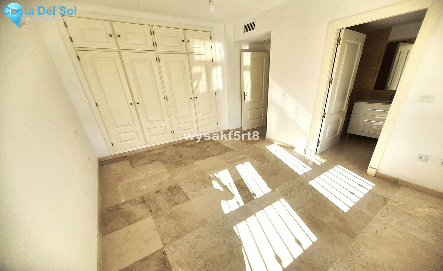Ground Floor Apartment in La Duquesa-1263684