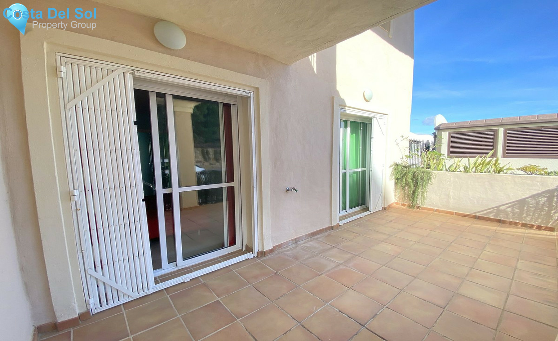 Ground Floor Apartment in La Duquesa-1500683