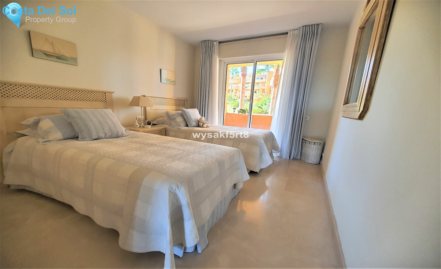 Ground Floor Apartment in La Duquesa-1395730