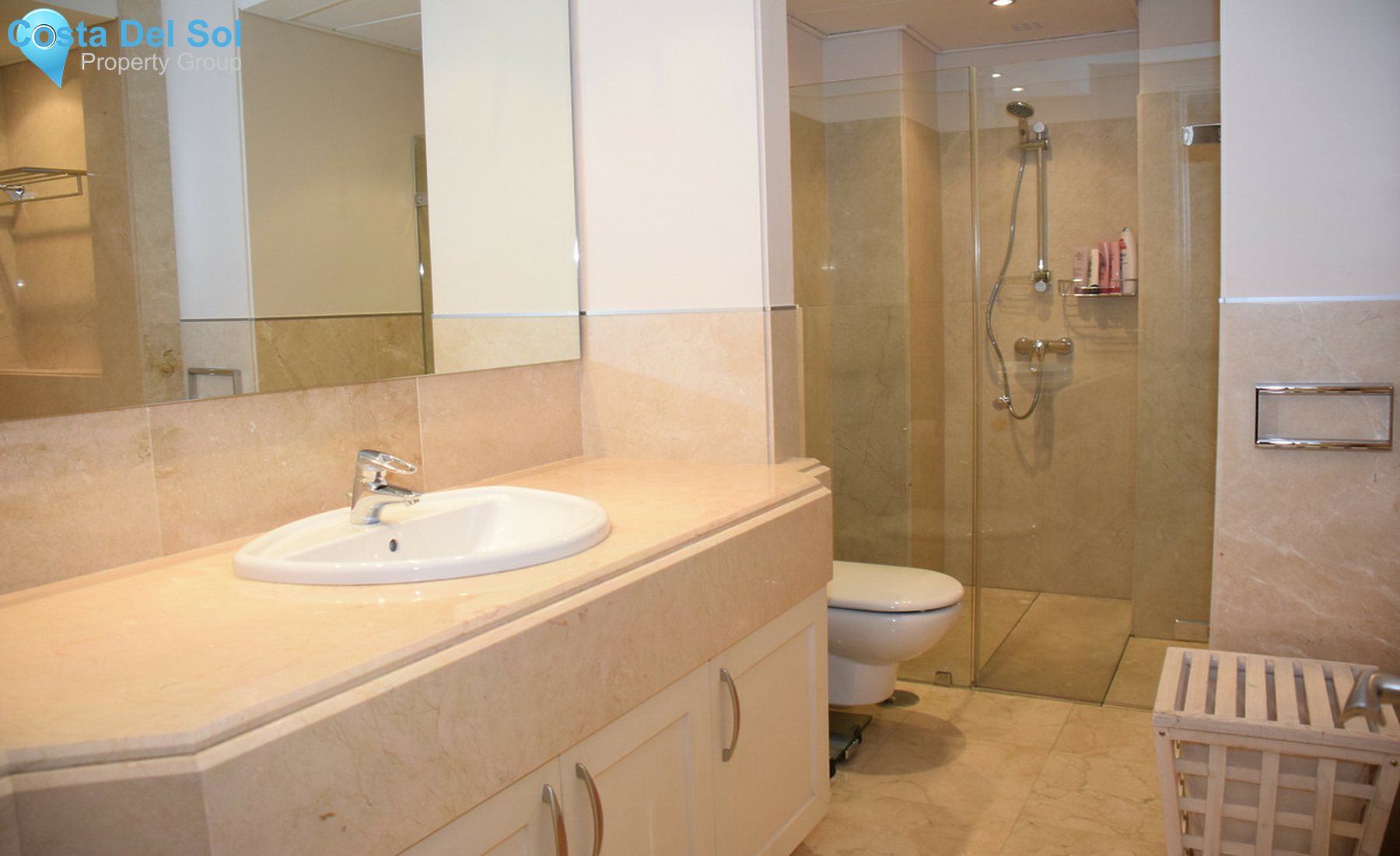 Ground Floor Apartment in Los Monteros-1260090