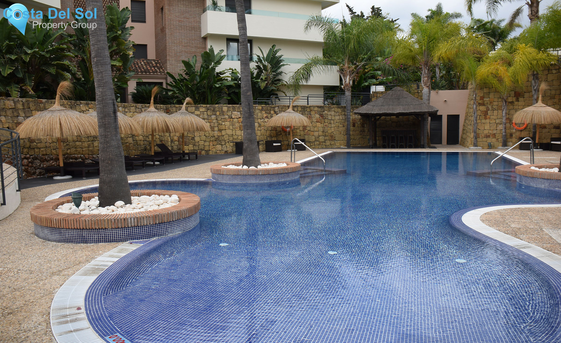 Ground Floor Apartment in Los Monteros-1260076