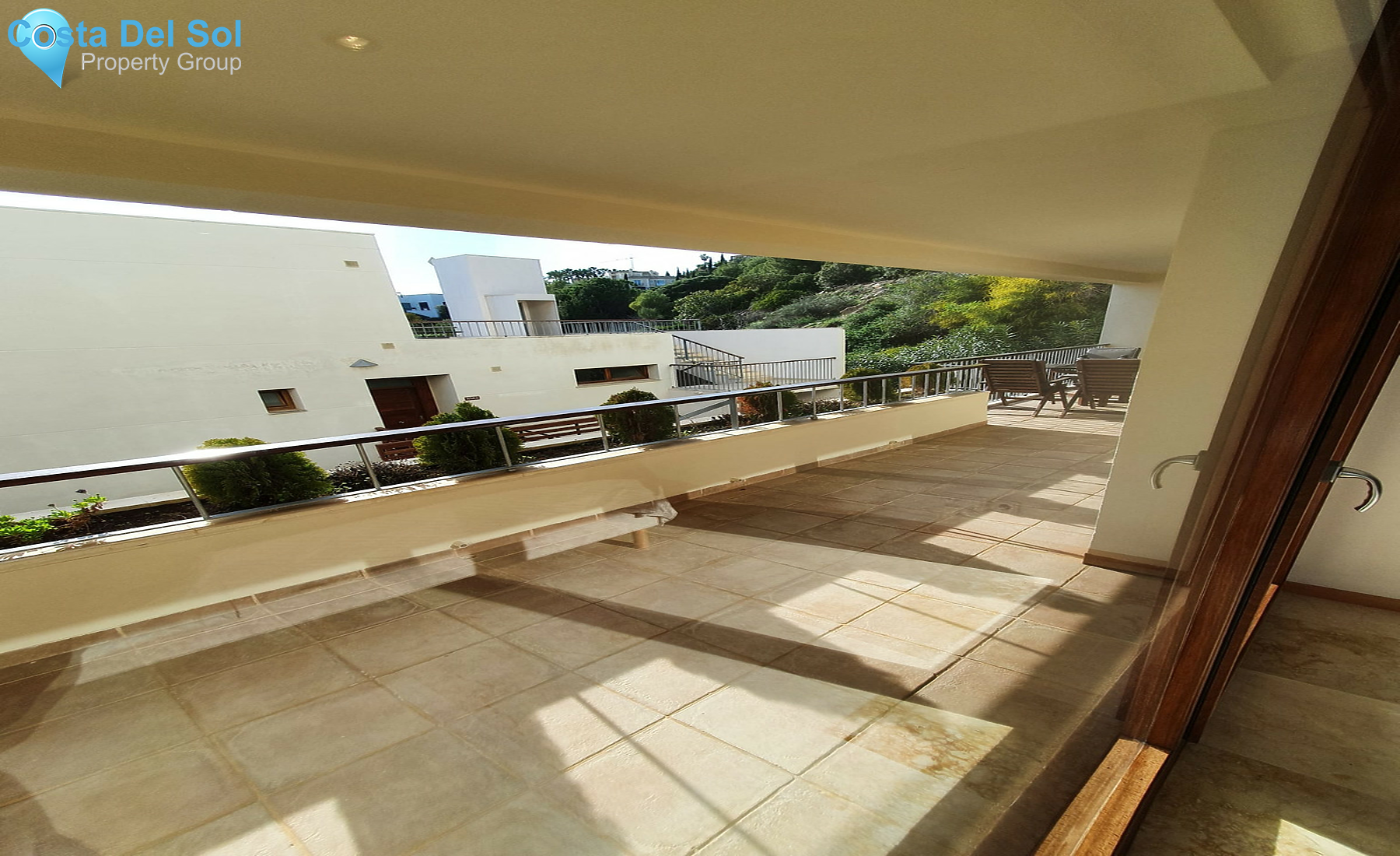 Ground Floor Apartment in Los Monteros-1304503