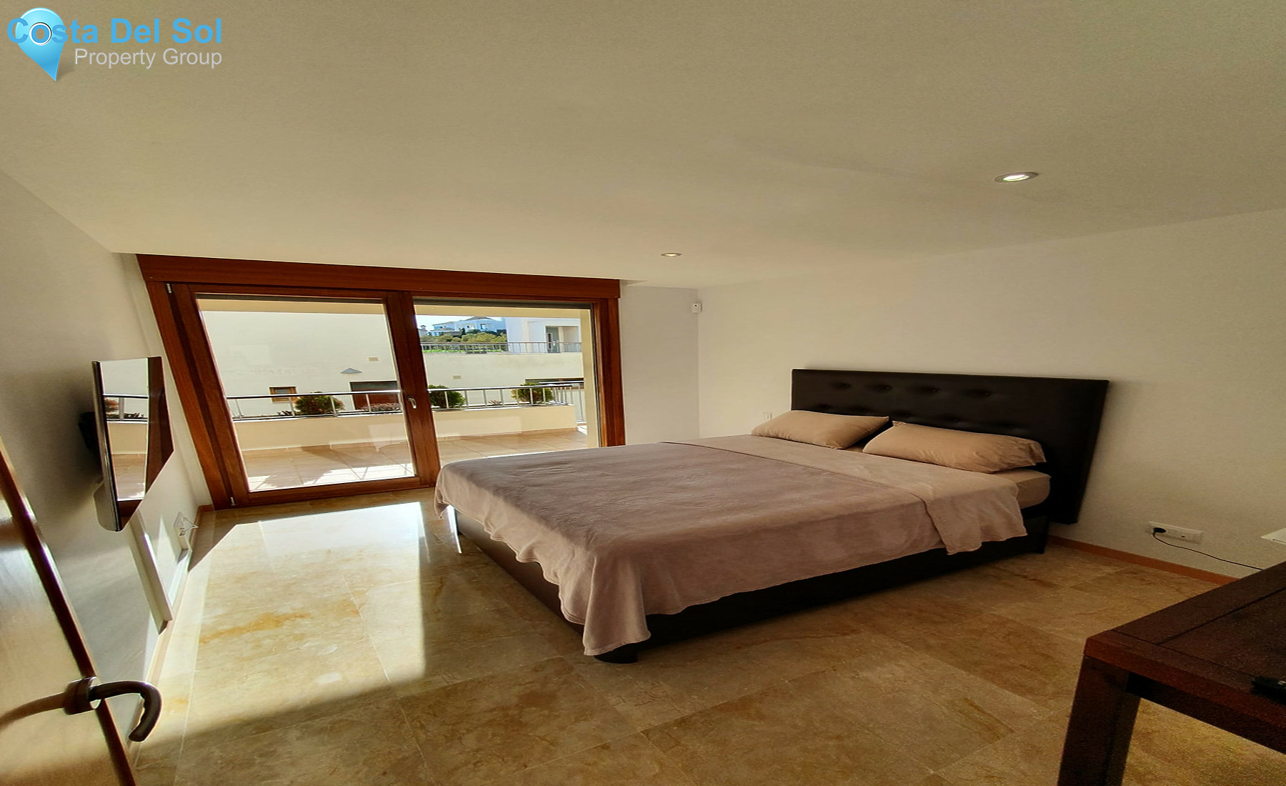 Ground Floor Apartment in Los Monteros-1304506