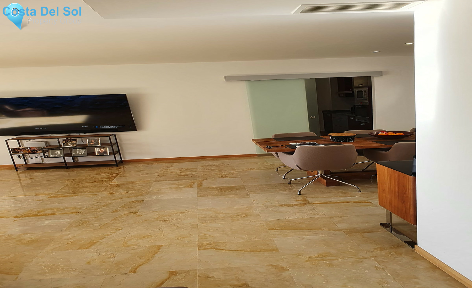 Ground Floor Apartment in Los Monteros-1304497