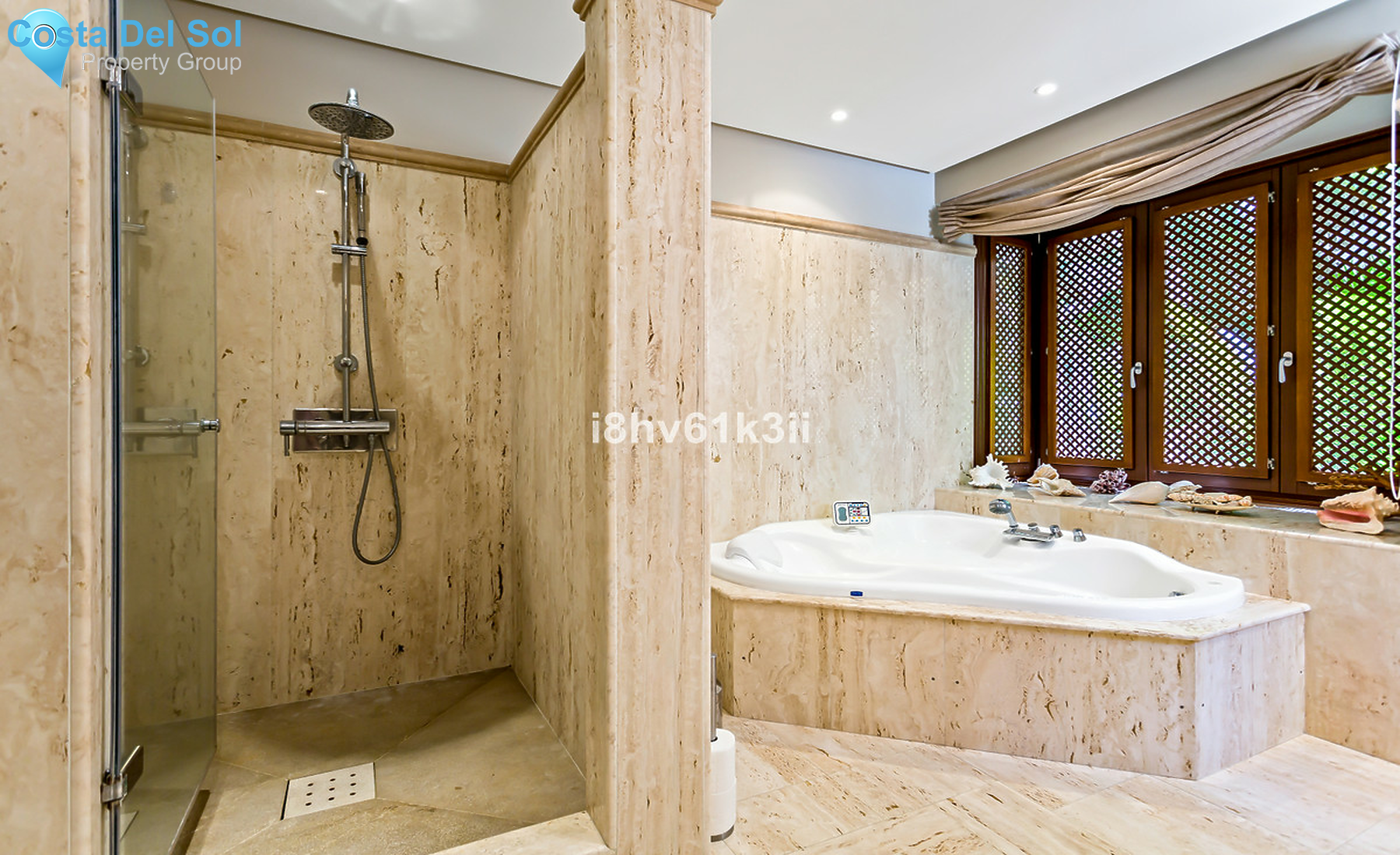 Ground Floor Apartment in Los Monteros-1346593