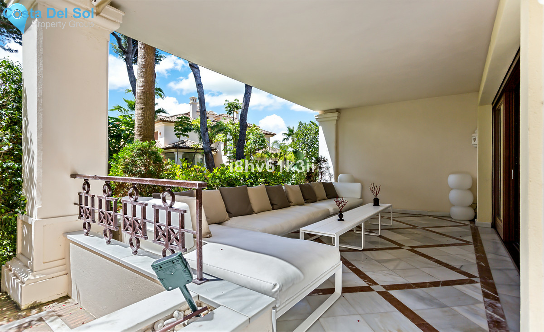 Ground Floor Apartment in Los Monteros-1346594