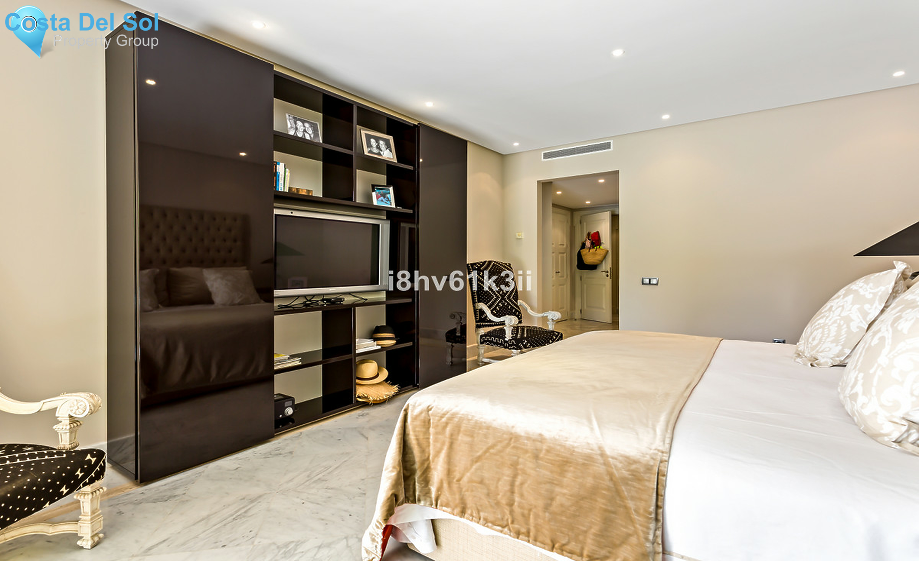 Ground Floor Apartment in Los Monteros-1346582