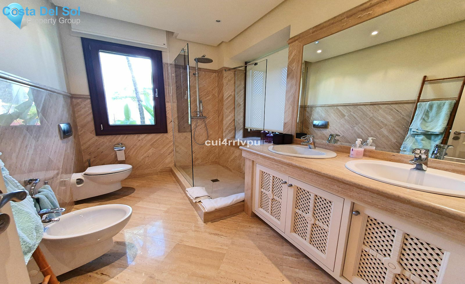 Ground Floor Apartment in Los Monteros-1135730