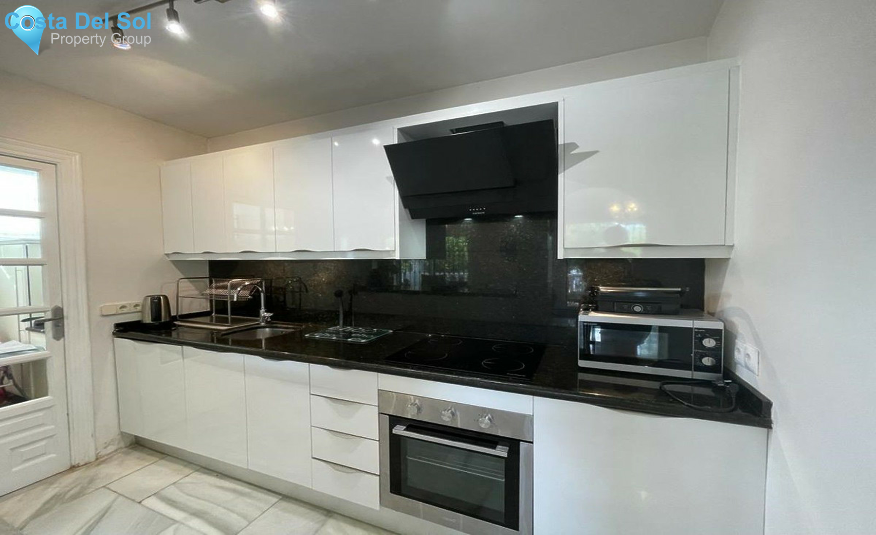 Ground Floor Apartment in Miraflores-1527972