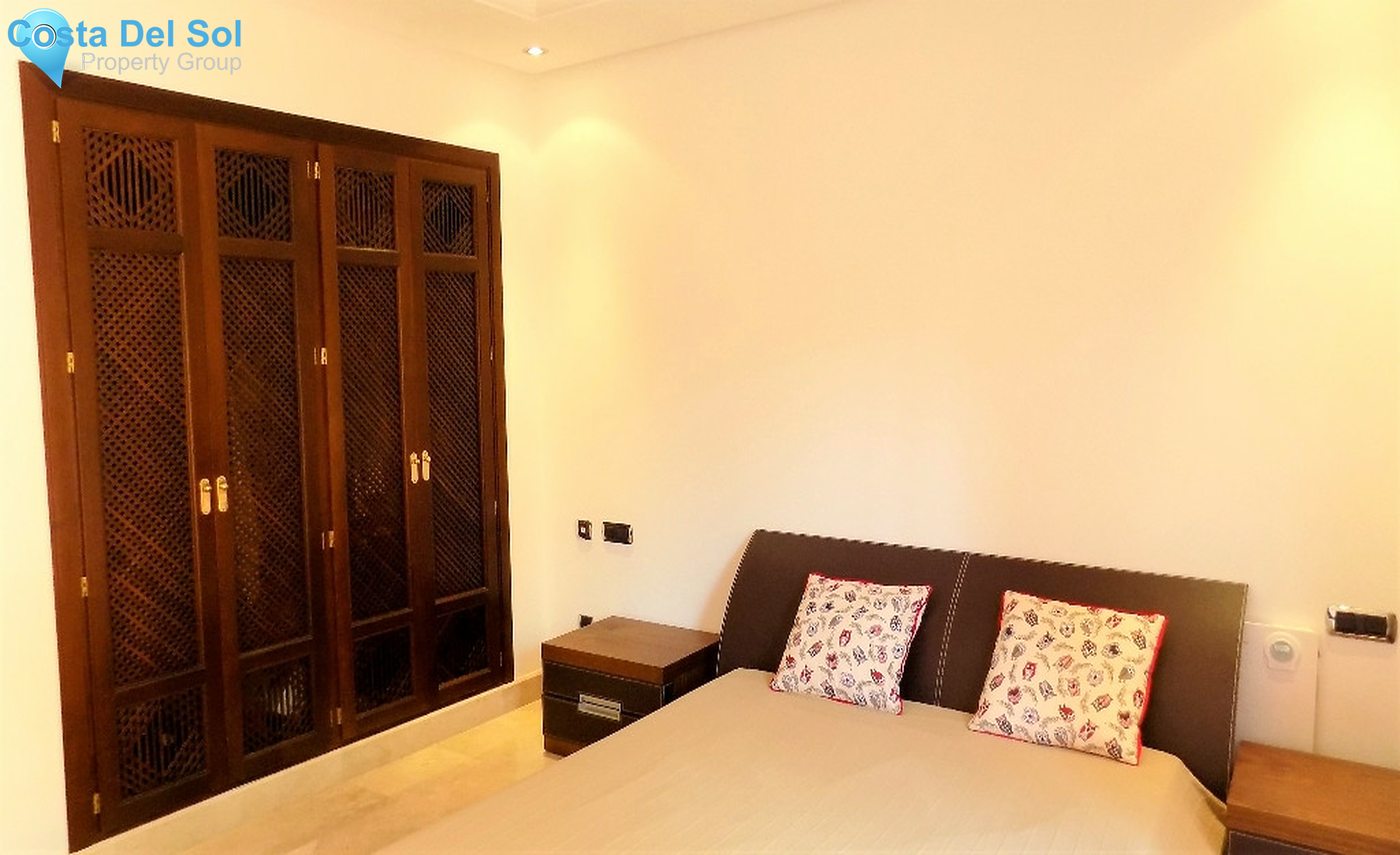 Ground Floor Apartment in New Golden Mile-1456906