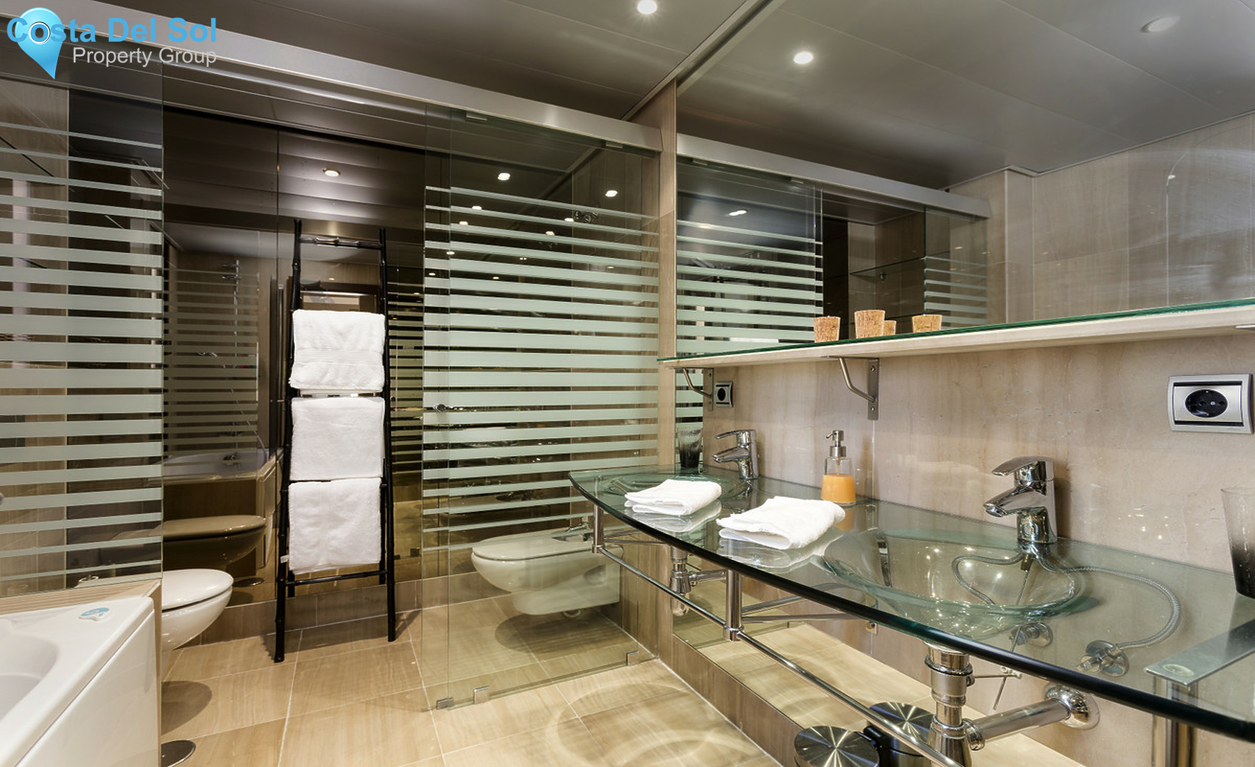 Ground Floor Apartment in New Golden Mile-1523899