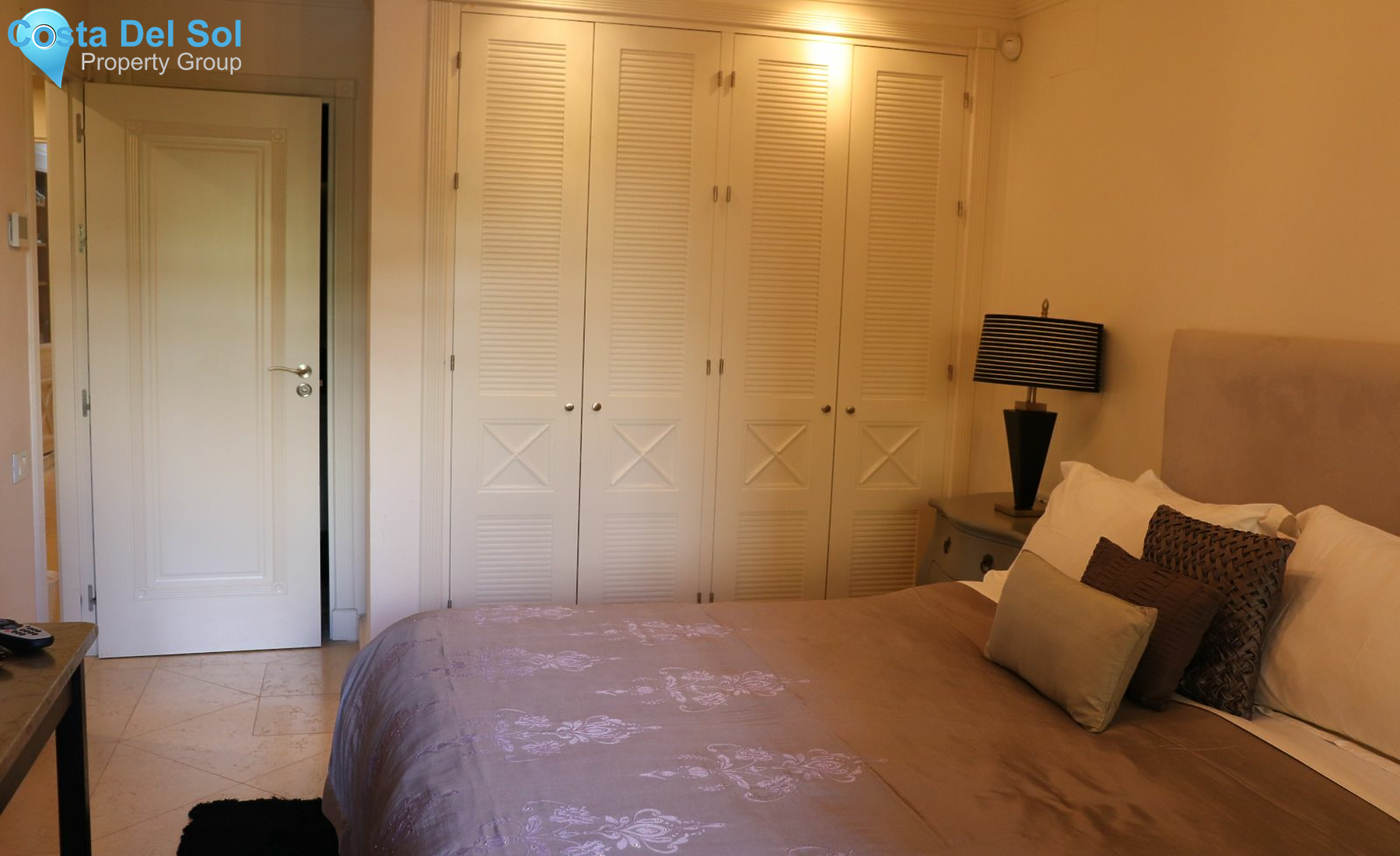 Ground Floor Apartment in New Golden Mile-1199886