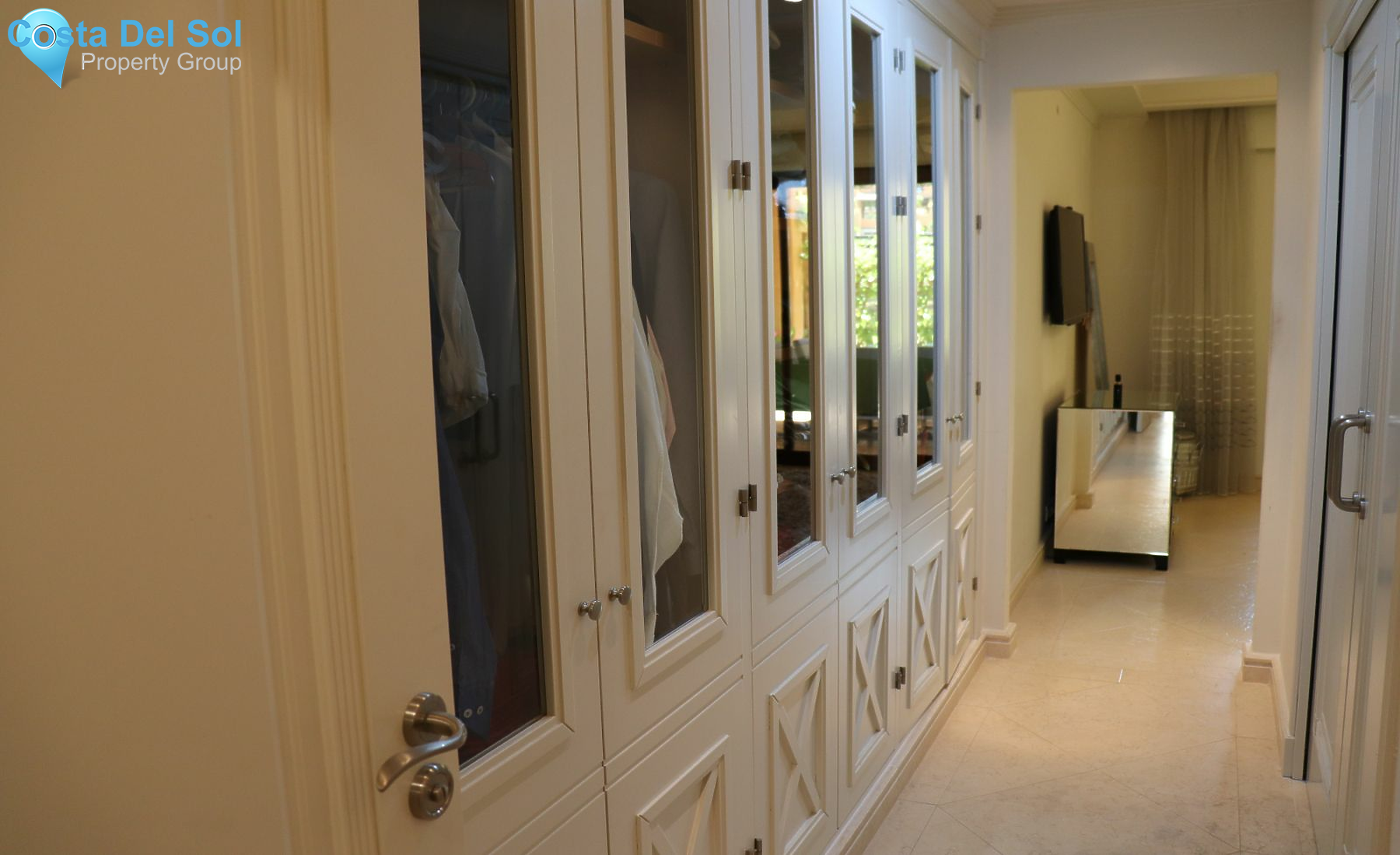 Ground Floor Apartment in New Golden Mile-1199890