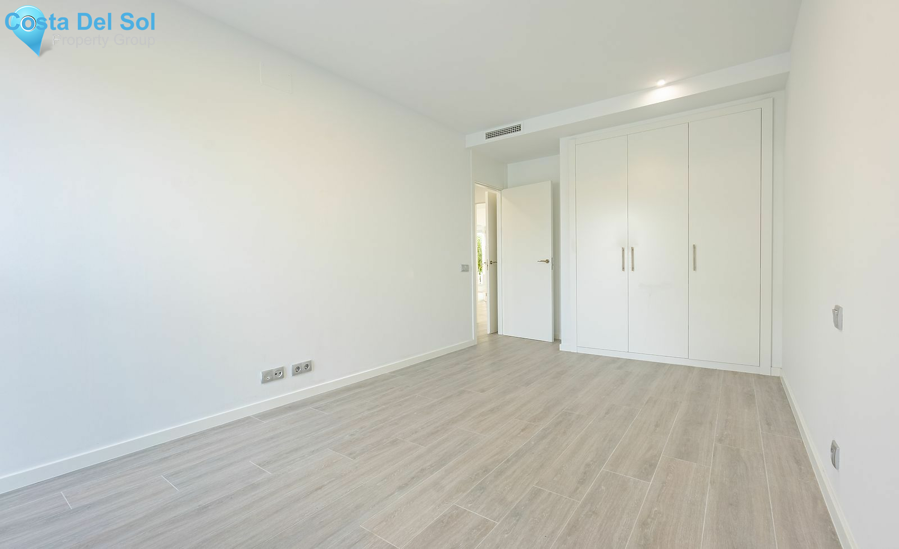 Ground Floor Apartment in New Golden Mile-1473379