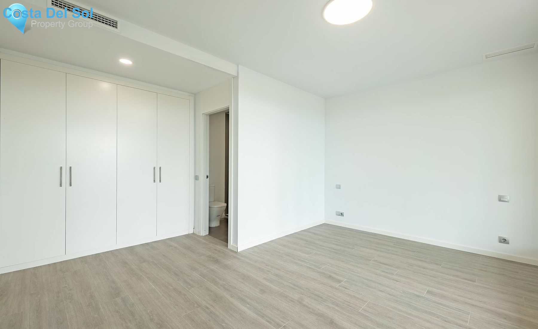 Ground Floor Apartment in New Golden Mile-1473386