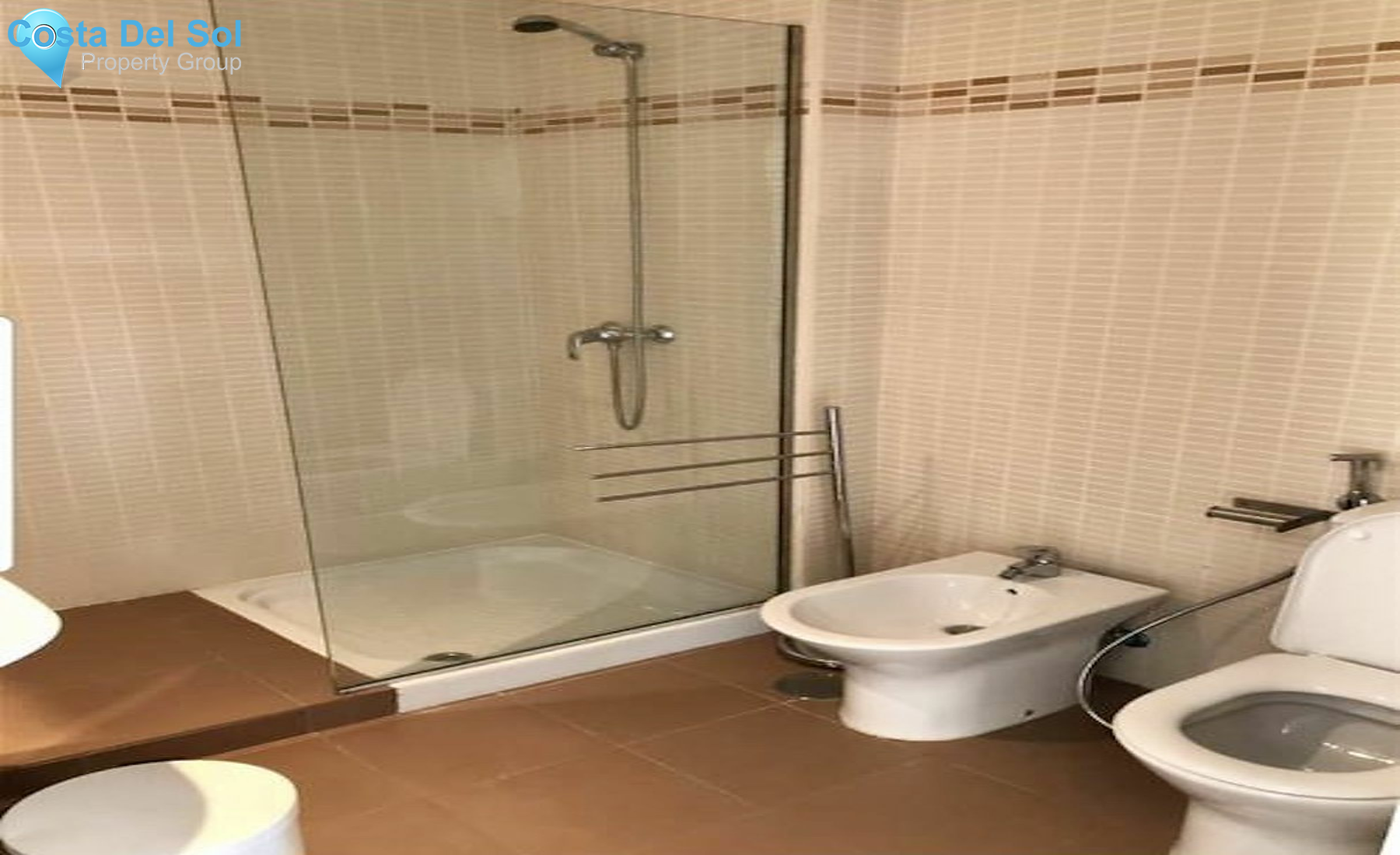 Ground Floor Apartment in New Golden Mile-1517592