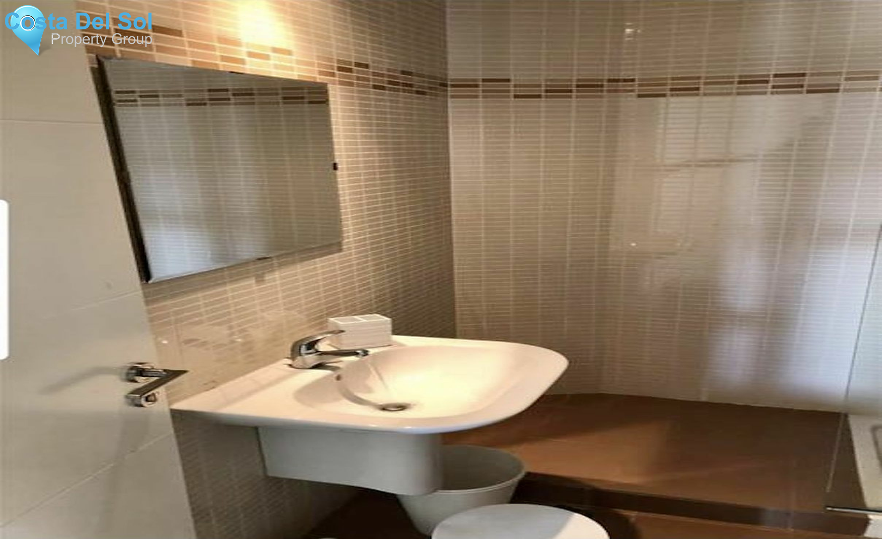 Ground Floor Apartment in New Golden Mile-1517594