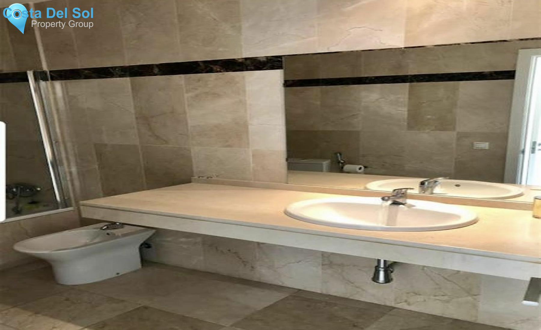Ground Floor Apartment in New Golden Mile-1517596