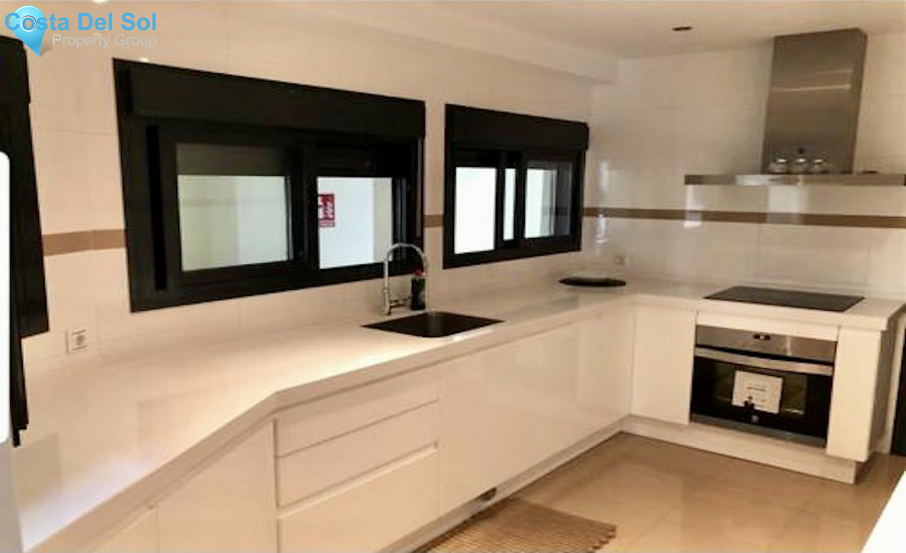 Ground Floor Apartment in New Golden Mile-1517587